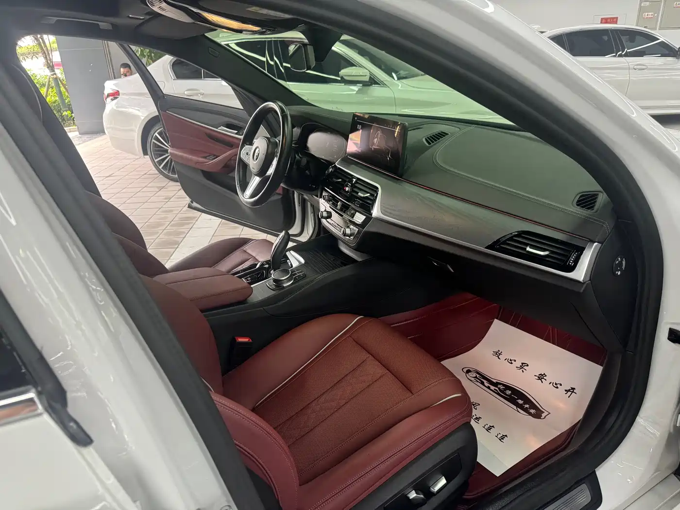 BMW 5 Series 2022 530Li Leading M Sport Package фото 9