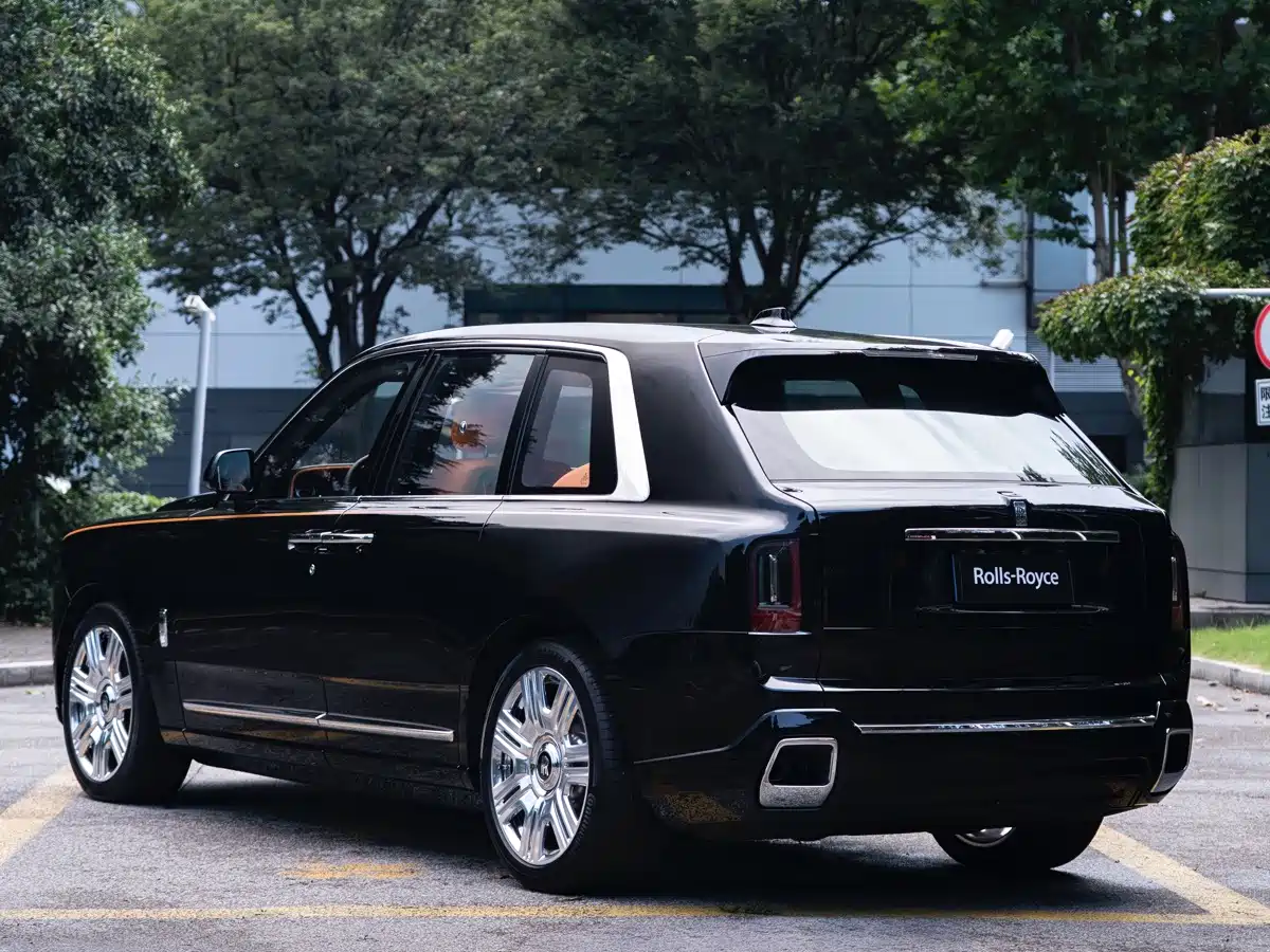Rolls-Royce Cullinan 2026 2024 4-Seater