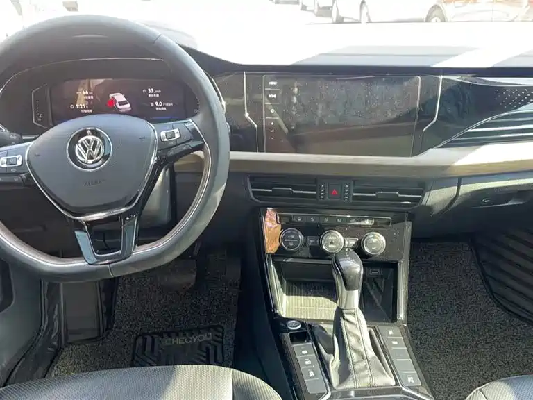 Volkswagen Passat 2019 Model 380TSI Luxury Edition China VI фото 2
