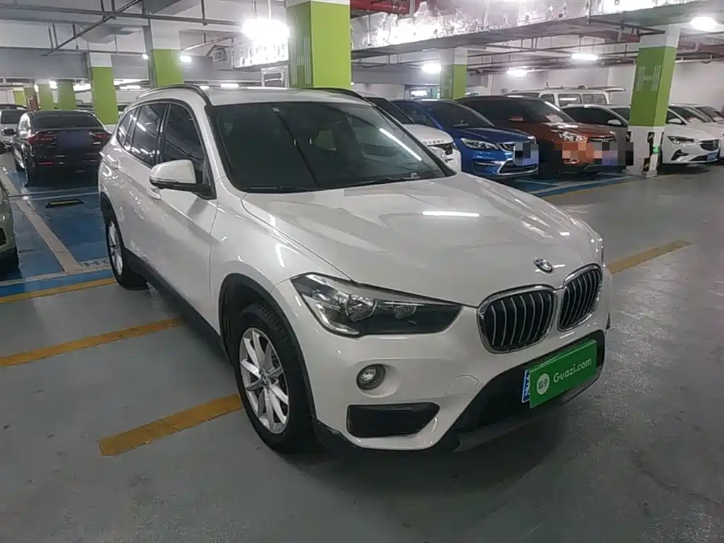 BMW X1 2018 sDrive18Li Fashion Model фото 4