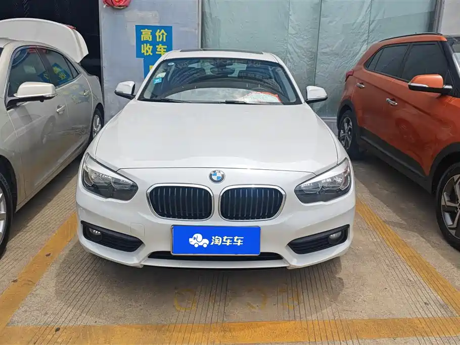 BMW 1 Series (Import) 2016 120i Leading Model фото 2