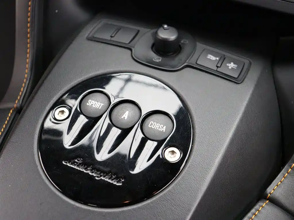 Lamborghini Gallardo 2011 2011 Lamborghini Gallardo LP 560-4 Bicolore