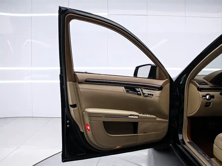 Mercedes-Benz S-Class 2011 S 500 L CGI 4MATIC фото 11