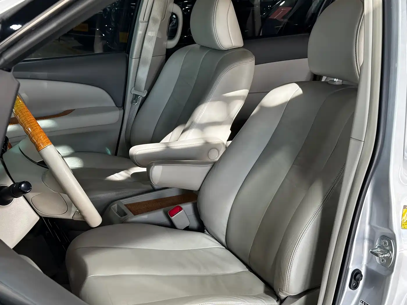 Toyota Previa 2012 3.5L 7-Seater Luxury Model фото 9