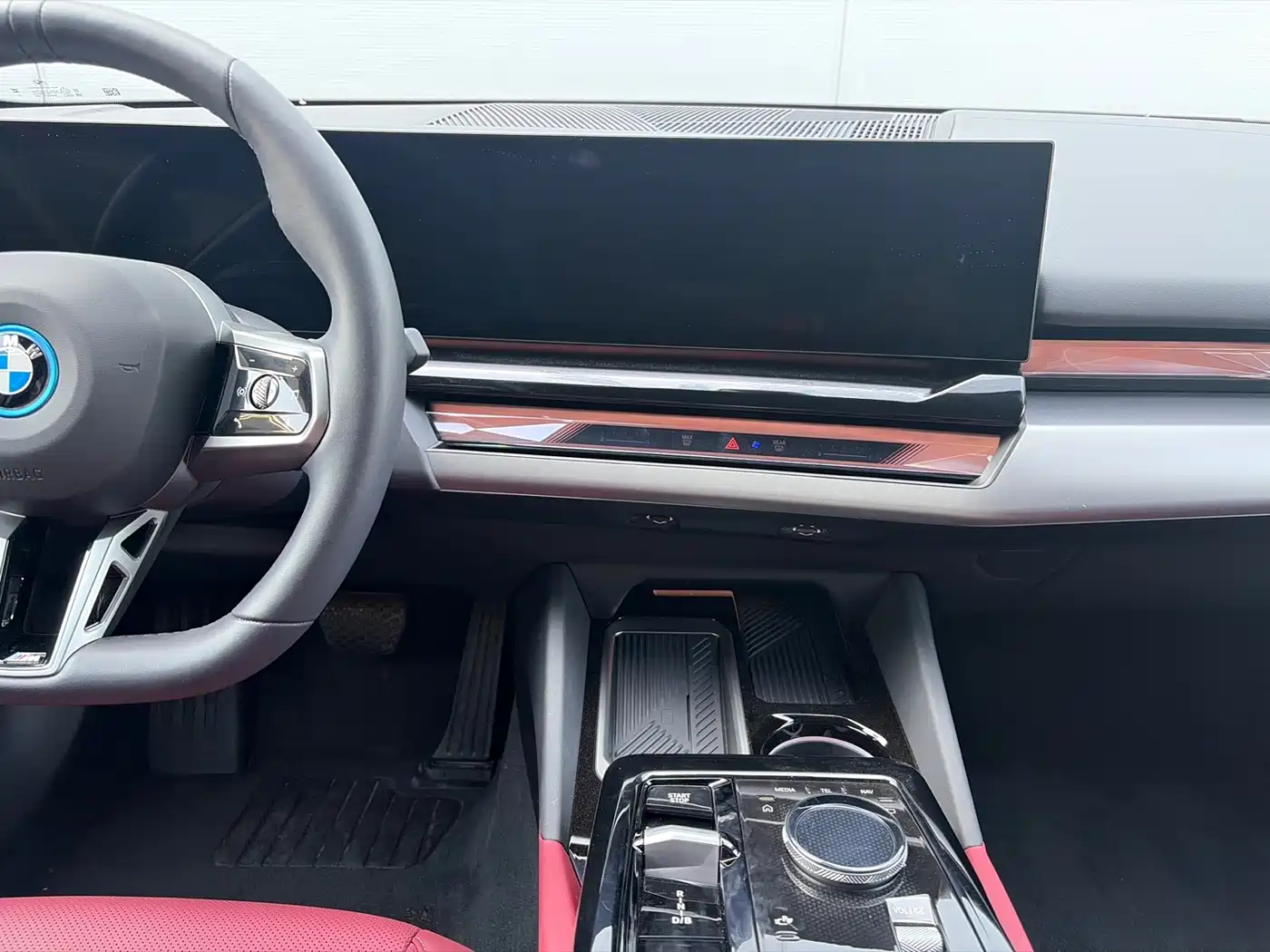 BMW i5 2024 eDrive 35L M Sport Package фото 9