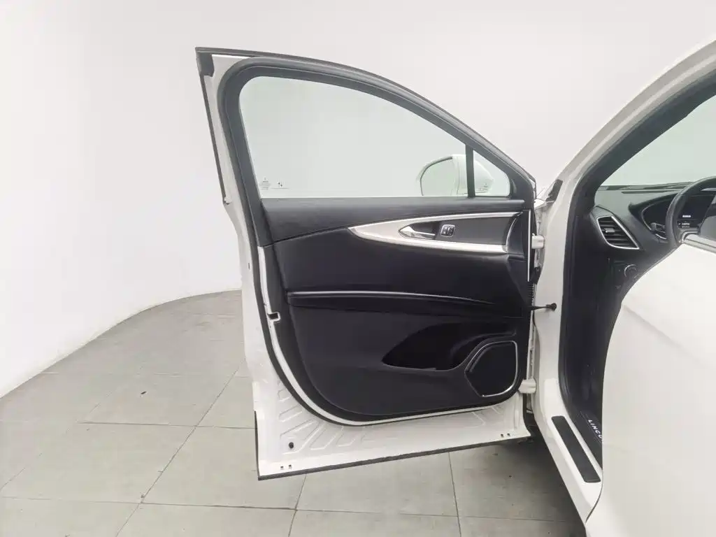Lincoln Nautilus (Import) 2020 2020 2.0T Submarine Edition