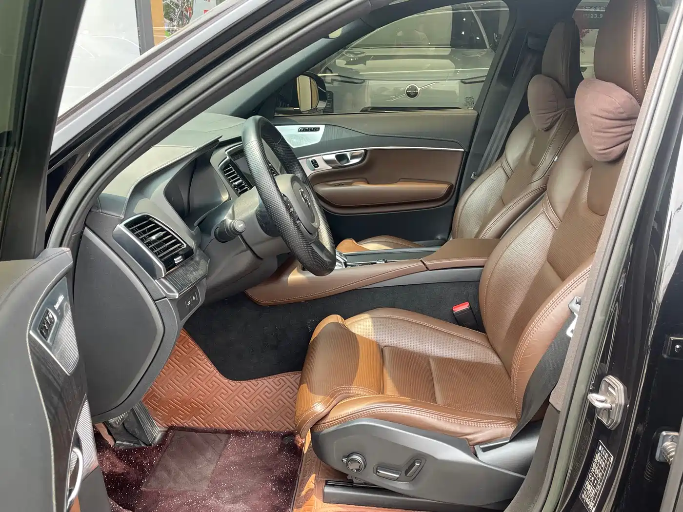 VOLVO XC90 PLUG-IN HYBRID