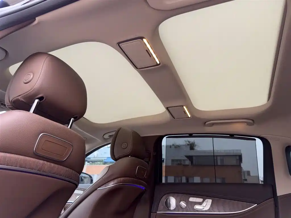 MERCEDES-BENZ E CLASS