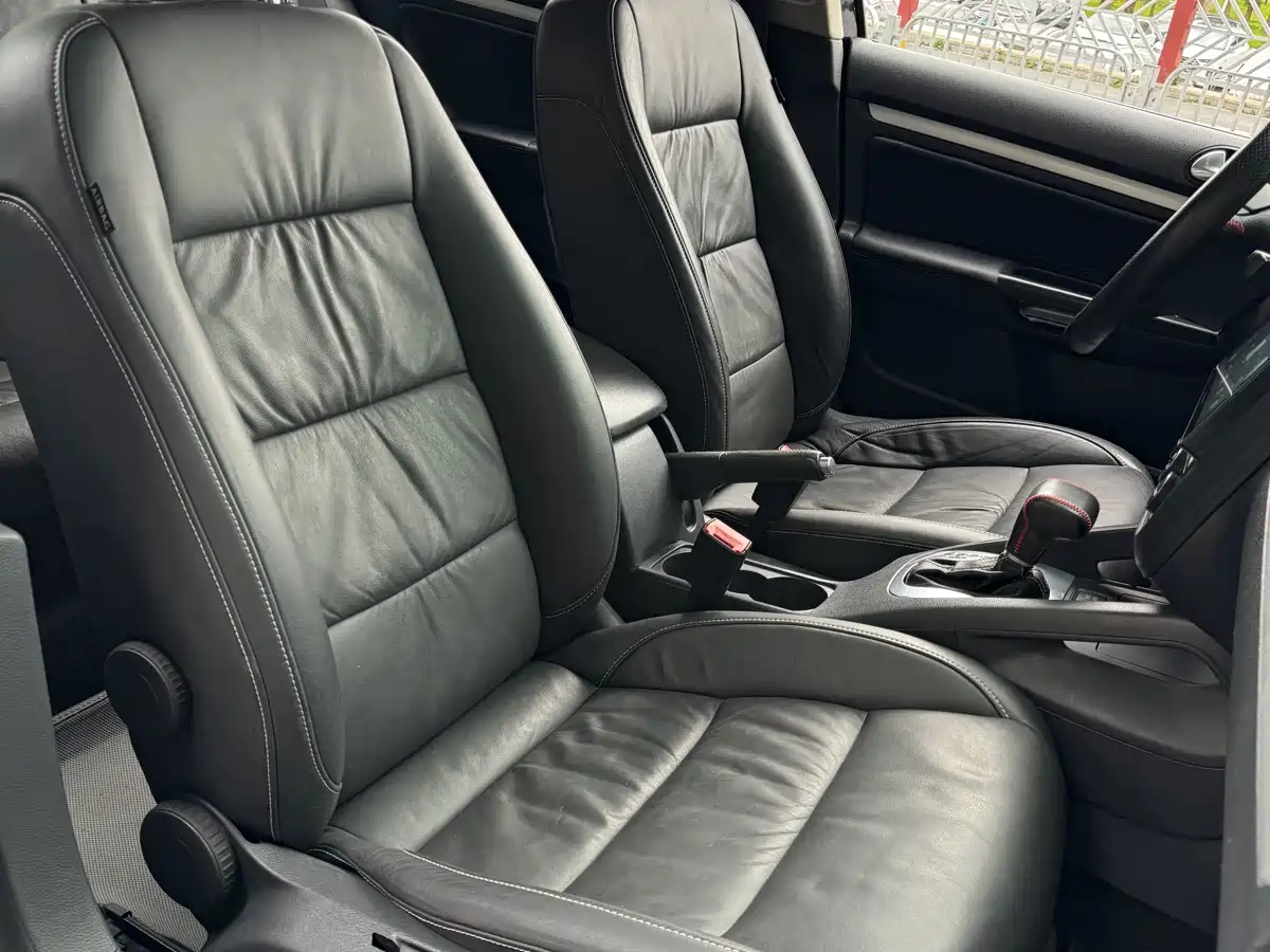 Volkswagen Sagitar 2009 Model 1.8TSI Automatic Champion Edition фото 10