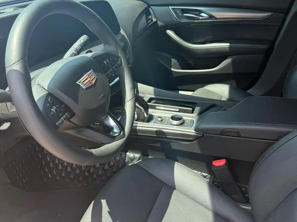 Cadillac CT5 2024 28T Luxury Model Pro фото 5