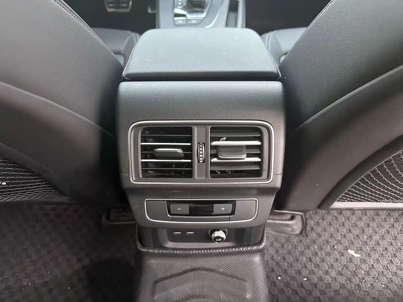Audi Q5L 2023 40T Fashion Elegance фото 19