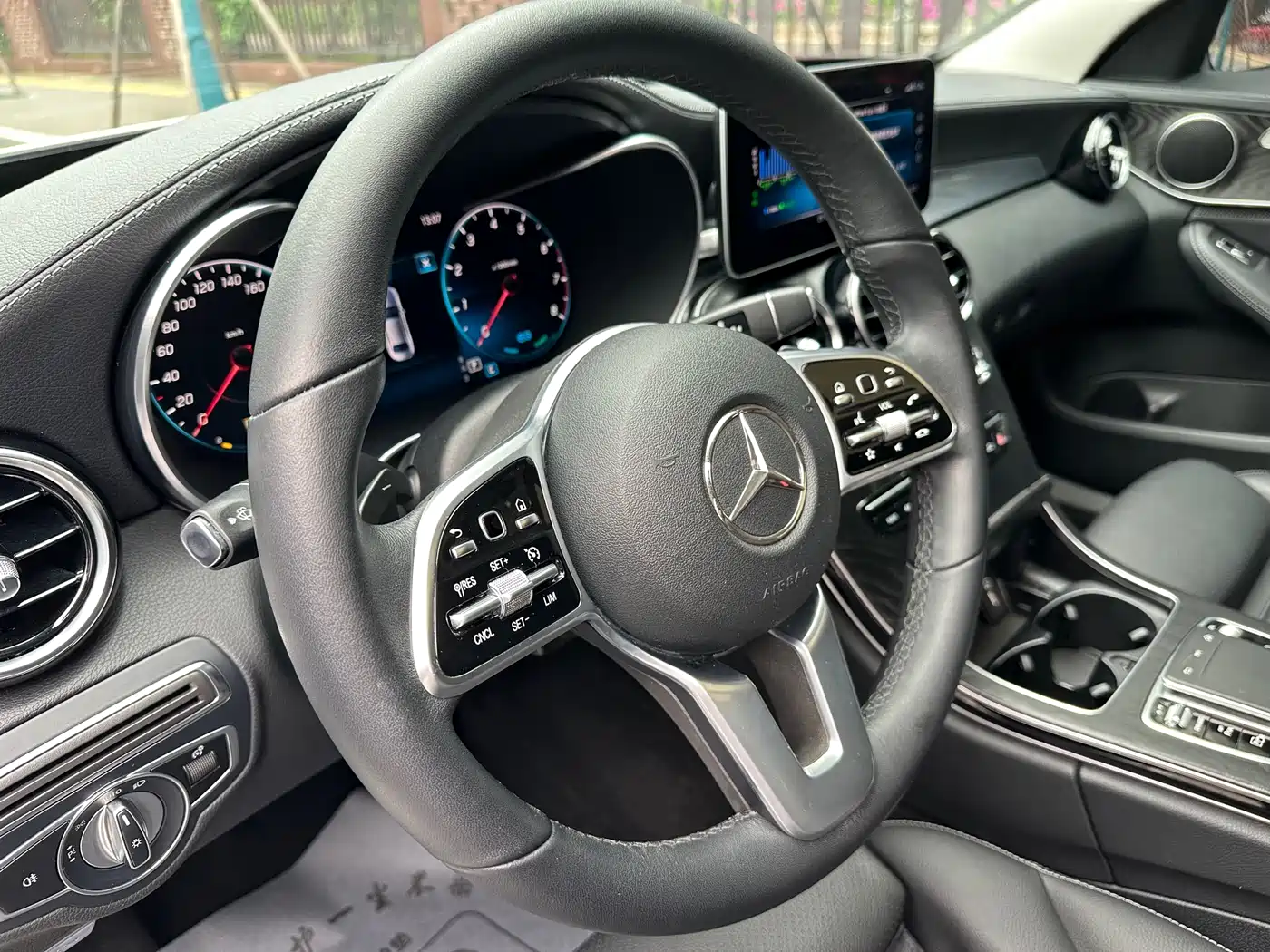 MERCEDES-BENZ CLASS C