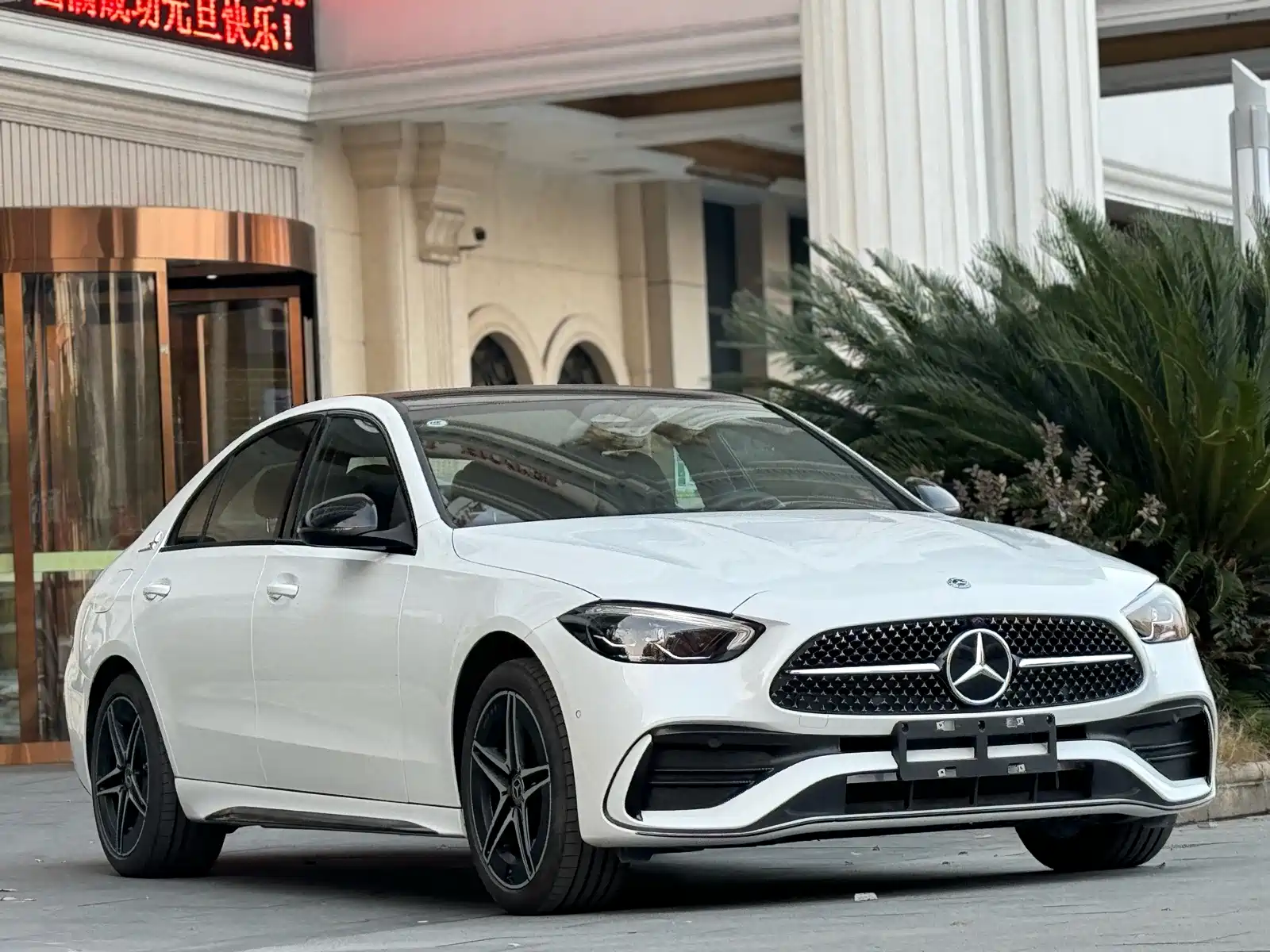 Фото 2 - Mercedes-Benz C-Class