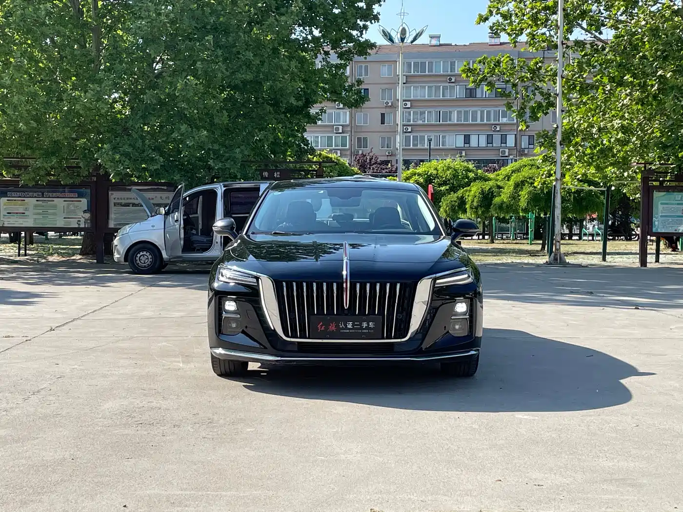 Hongqi H5 2024 1.5T DCT Smart Connect Flag Rhythm Edition фото 2