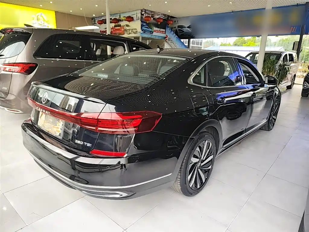 Volkswagen Passat 2024 380TSI Elite Edition фото 7