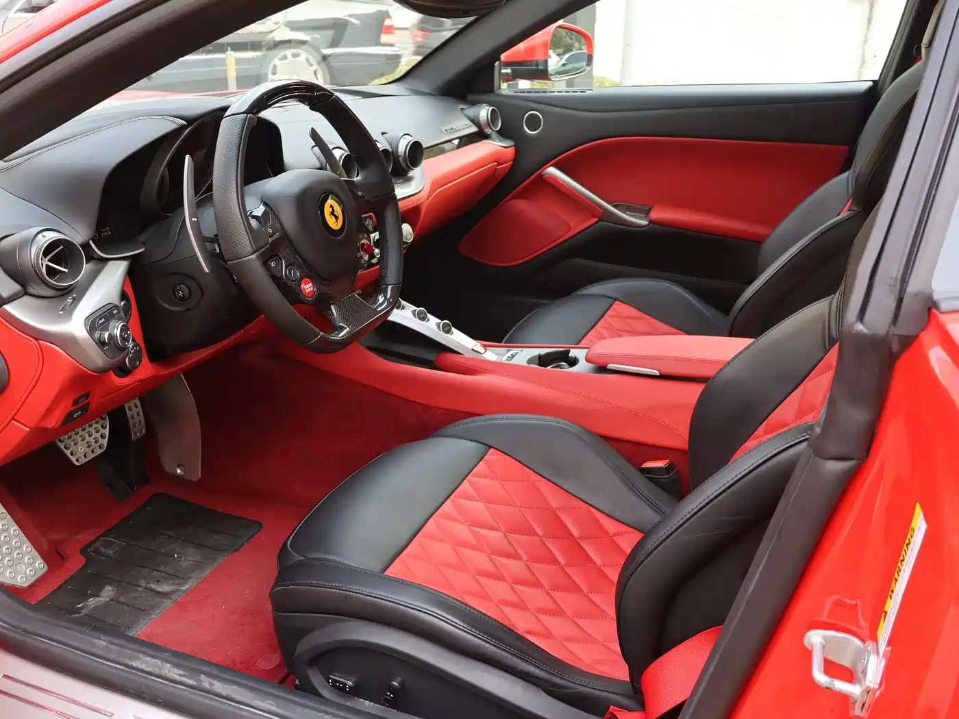 Ferrari F12berlinetta 2015 2013 6.3L Standard