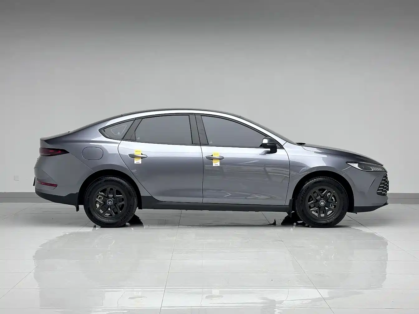BYD Qin PLUS 2026 DM-i Smart Edition 128KM Progressive фото 6