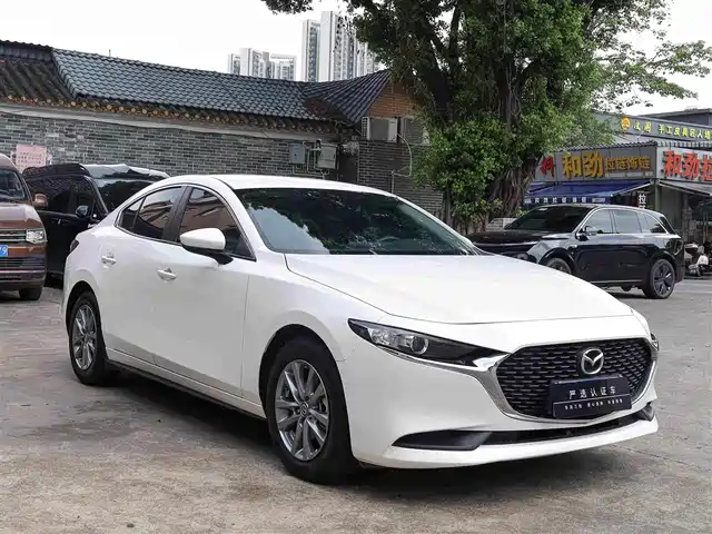 Mazda Mazda3 Axela 2022 Mazda3 2.0L Automatic Sport Edition — фото 3