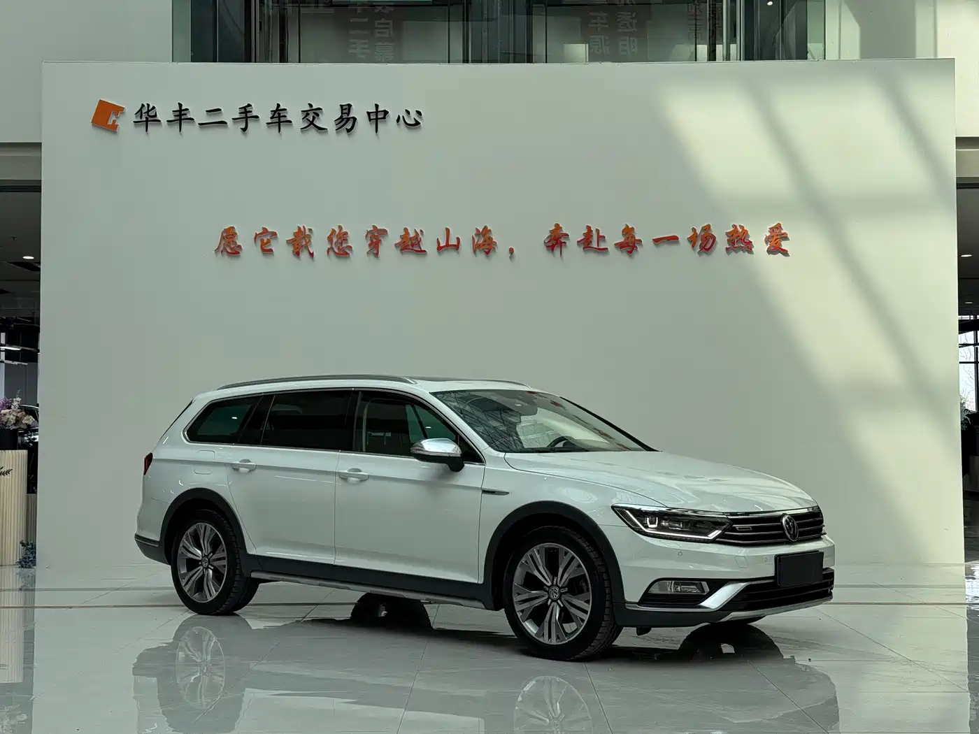 Volkswagen Weilan 2017 380TSI 4WD Adventure Edition фото 3