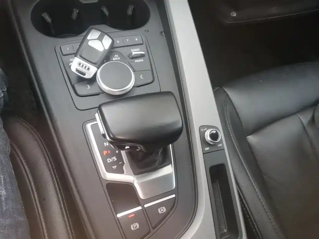 Audi A4L 2018 30th Anniversary 40 TFSI Progressive фото 14