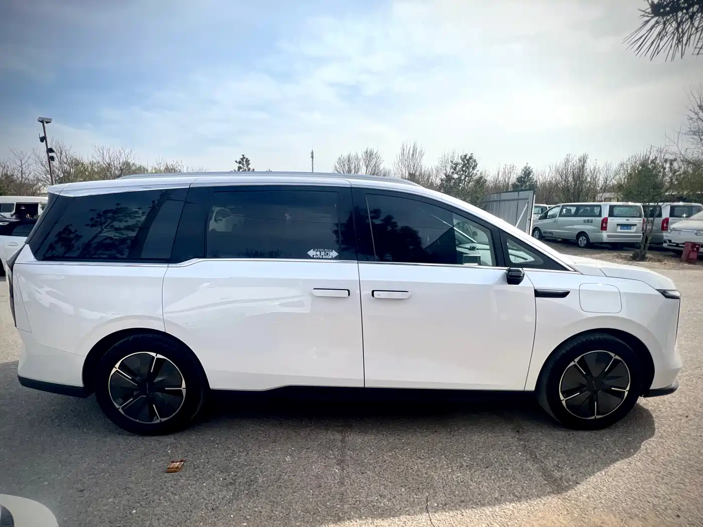 SAIC MAXUS EVERYONE 7