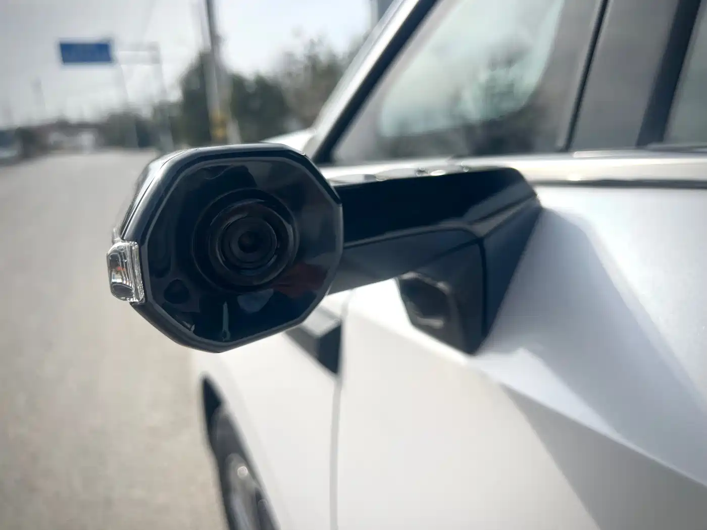 SAIC MAXUS EVERYONE 7