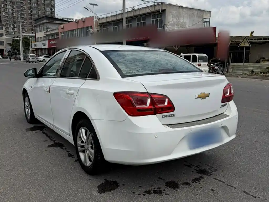 Chevrolet Cruze 2017 2015 1.5L Classic SE MT