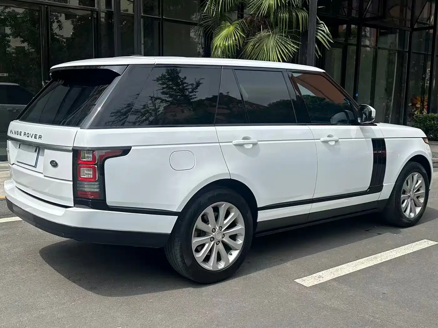 Land Rover Range Rover 2014 3.0 SC V6 Vogue SE фото 7