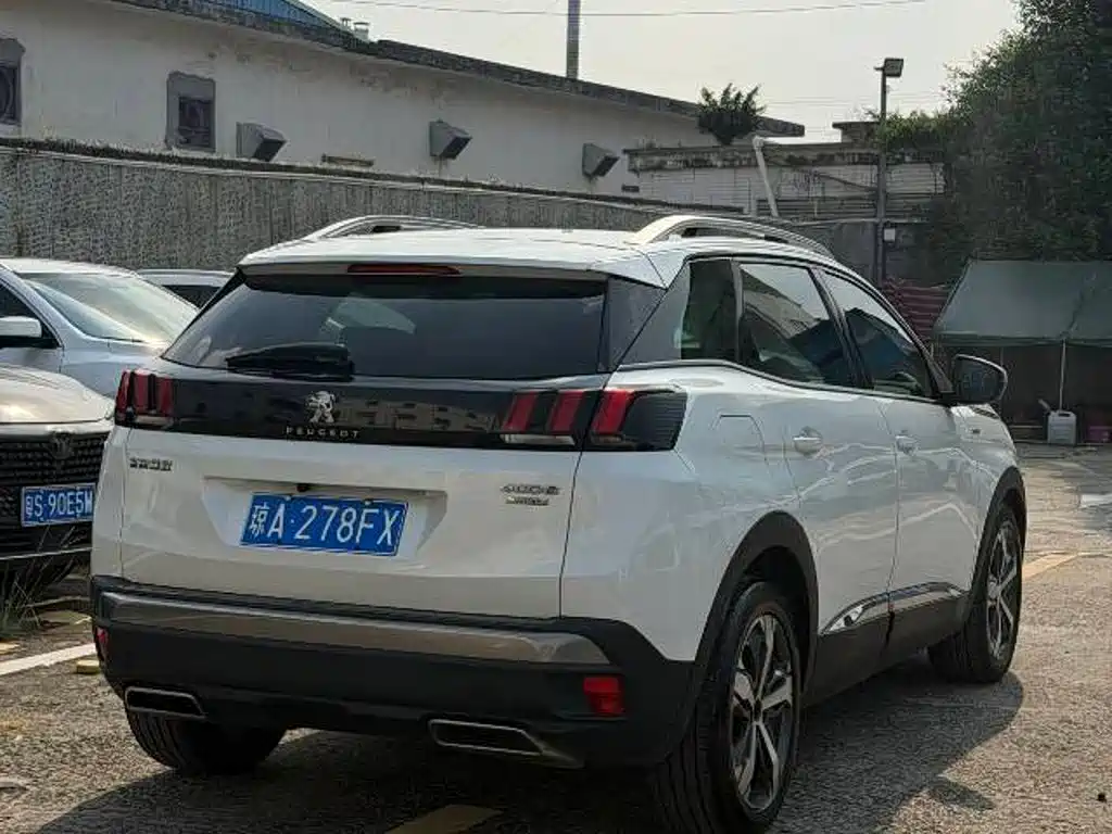 صورة 7 - Peugeot 4008