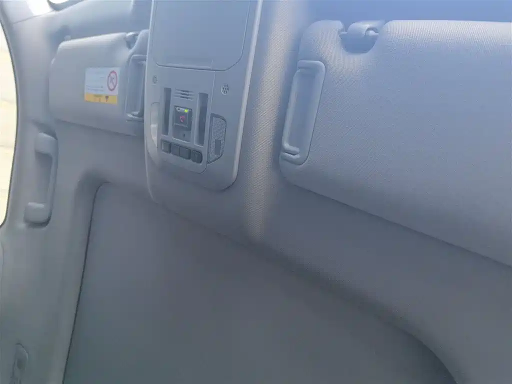 Toyota Highlander 2022 Model Dual Engine 2.5L 4WD Premium Edition 7-Seater фото 15