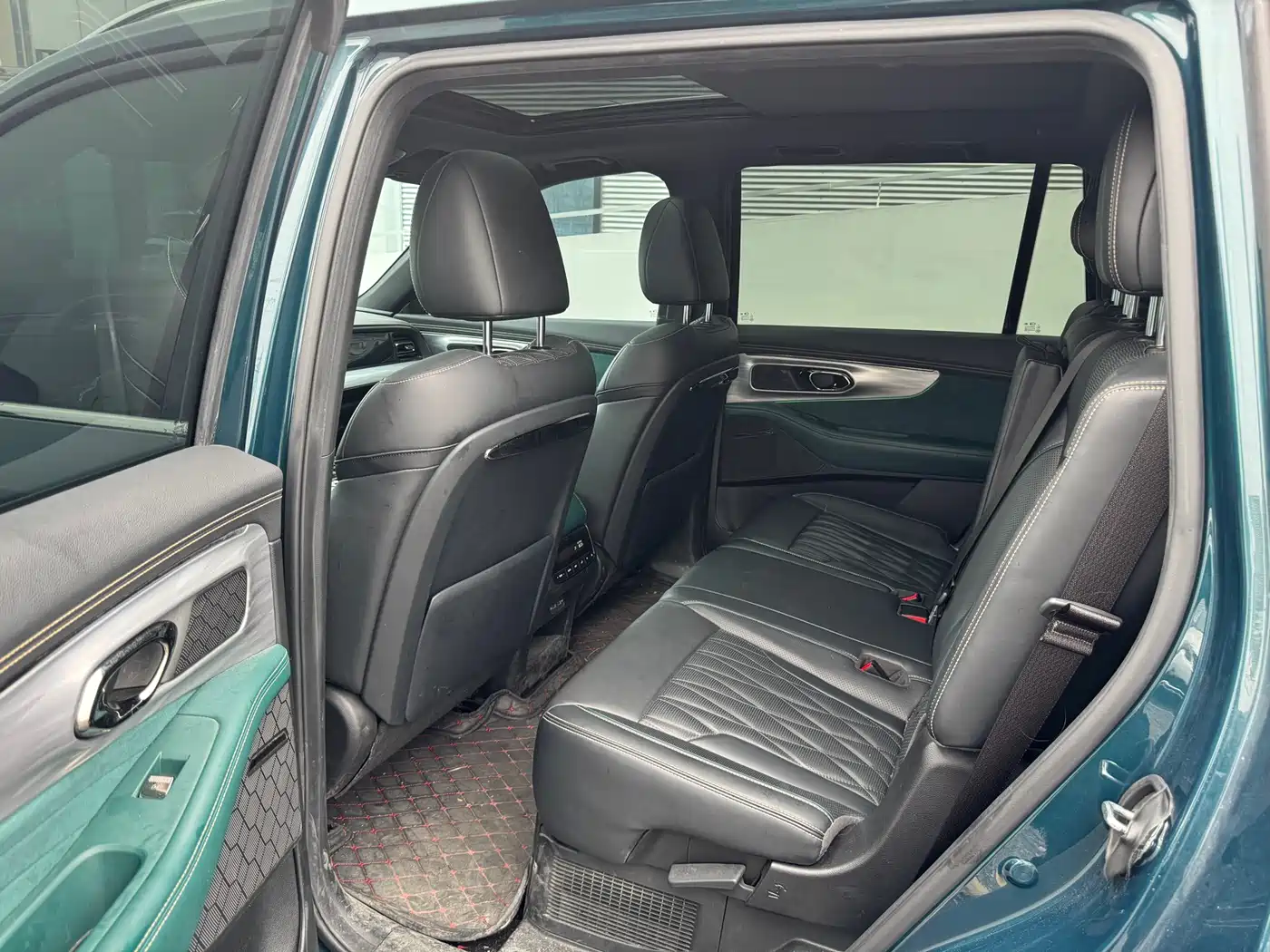GAC Trumpchi Trumpchi GS8 2022 Dual Engine Series 2.0TM 2WD Premium Edition (7-Seater) фото 7