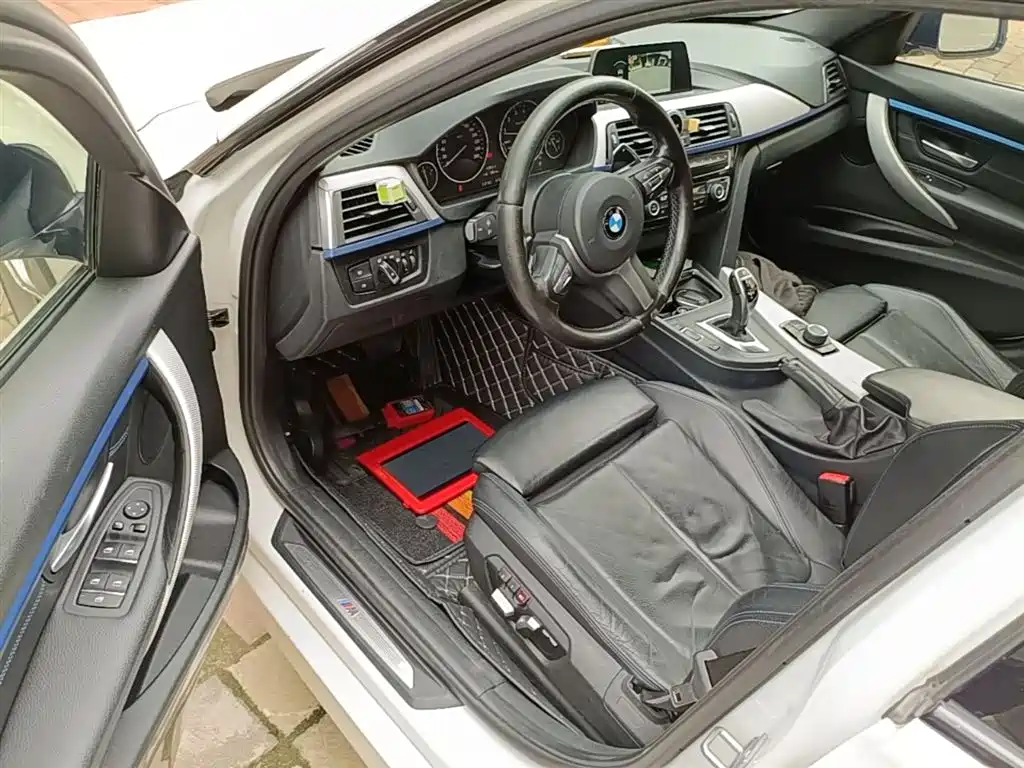 BMW 3 Series 2018 320i M Sport Package фото 16