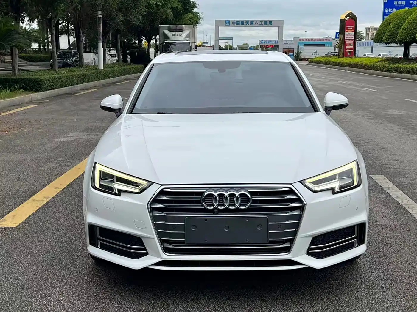 Audi A4L 2018 30th Anniversary 40 TFSI Fashion фото 2