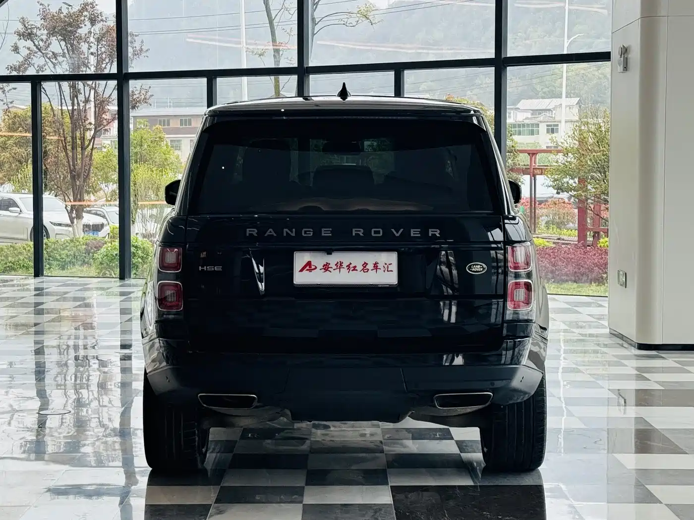 Land Rover Range Rover 2018 3.0 SC V6 Golden Age Edition фото 5