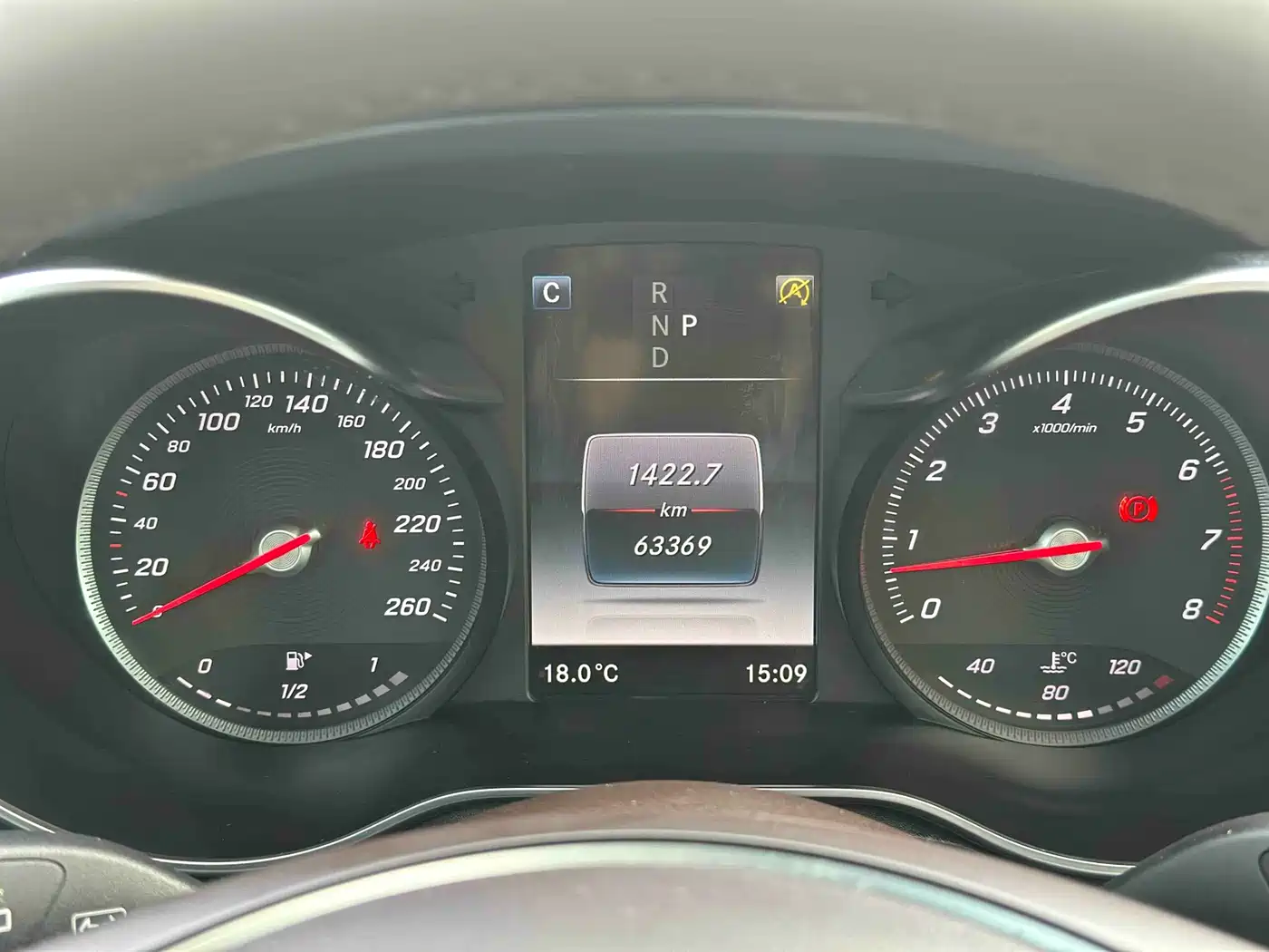 Mercedes-Benz GLC 2017 GLC 200 4MATIC фото 8