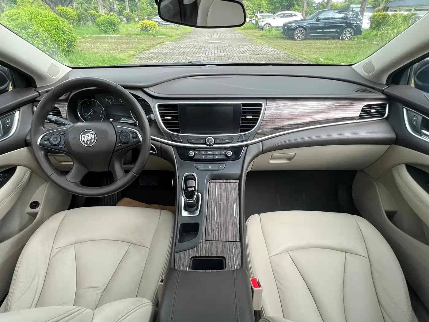 Фото 12 - Buick LaCrosse
