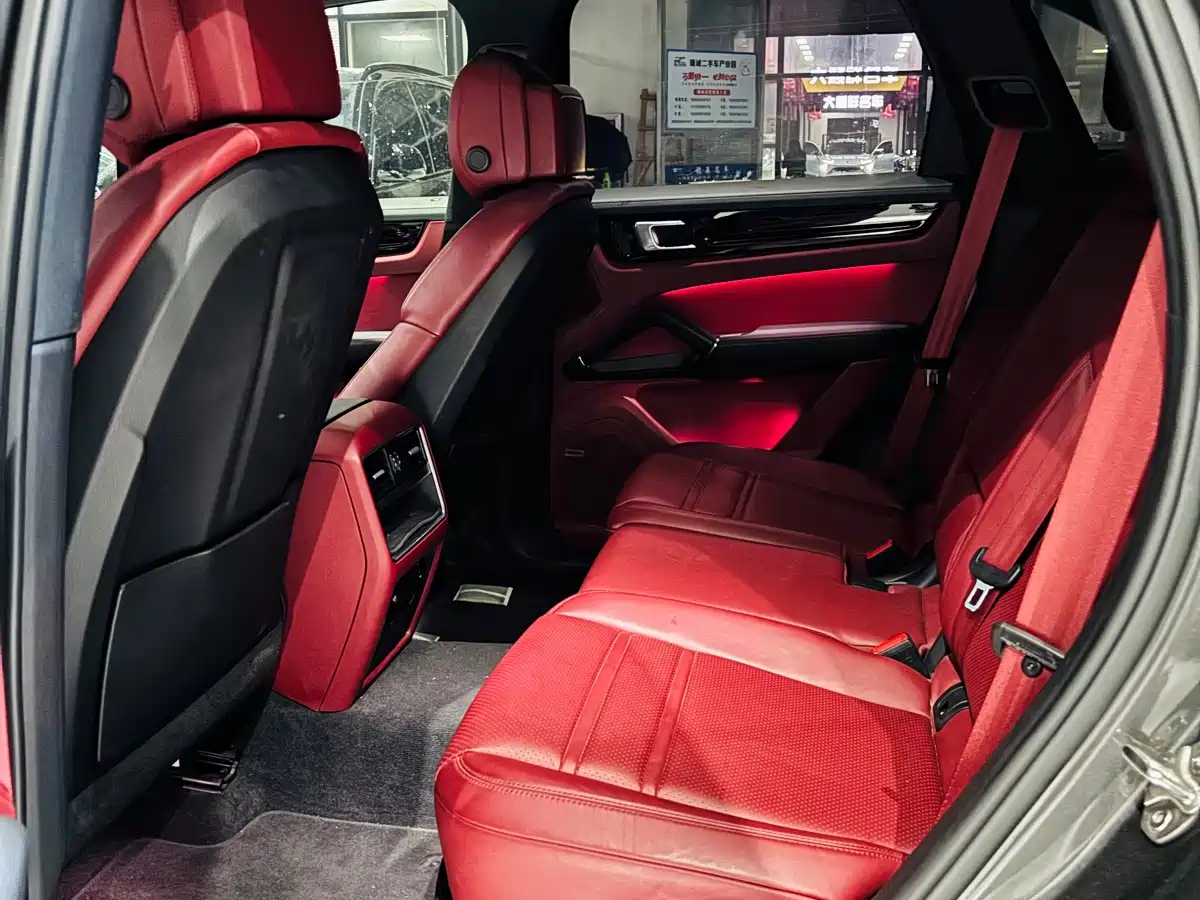 صورة 3 - Porsche Cayenne New Energy