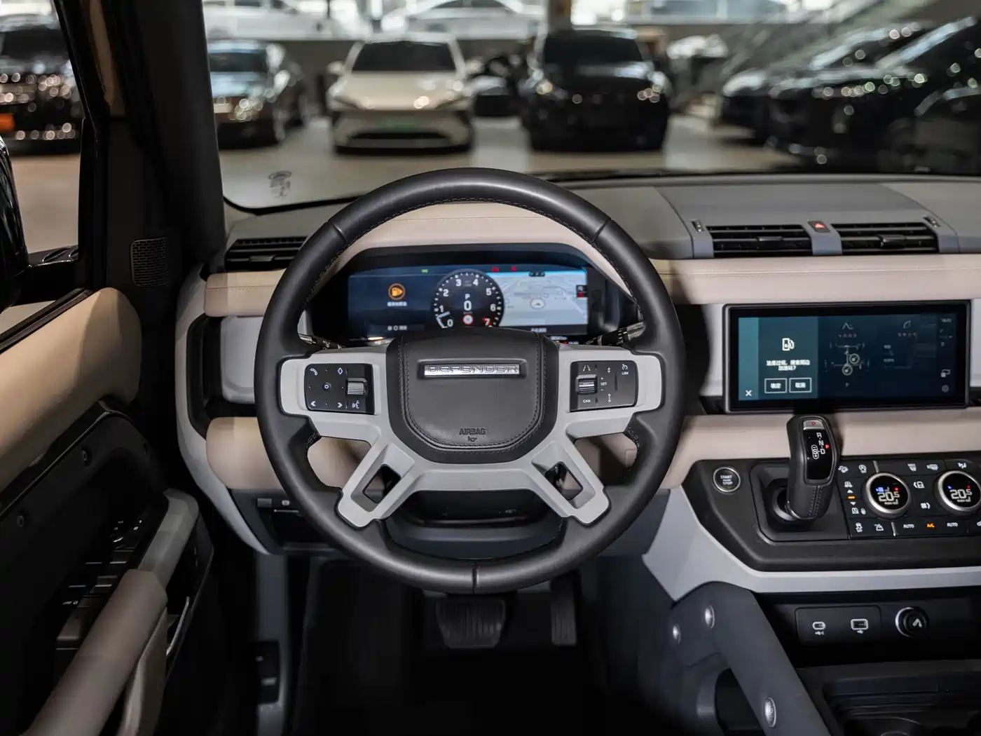 Land Rover Defender 2020 Model 110 P400 HSE фото 12