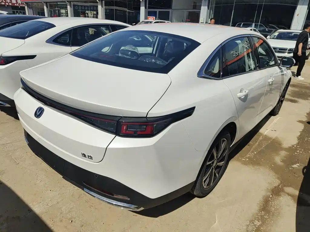 Changan Eado 2026 2025 Blue Whale 1.5T 500Bar Premium
