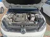 Фото 16 - Volkswagen Golf