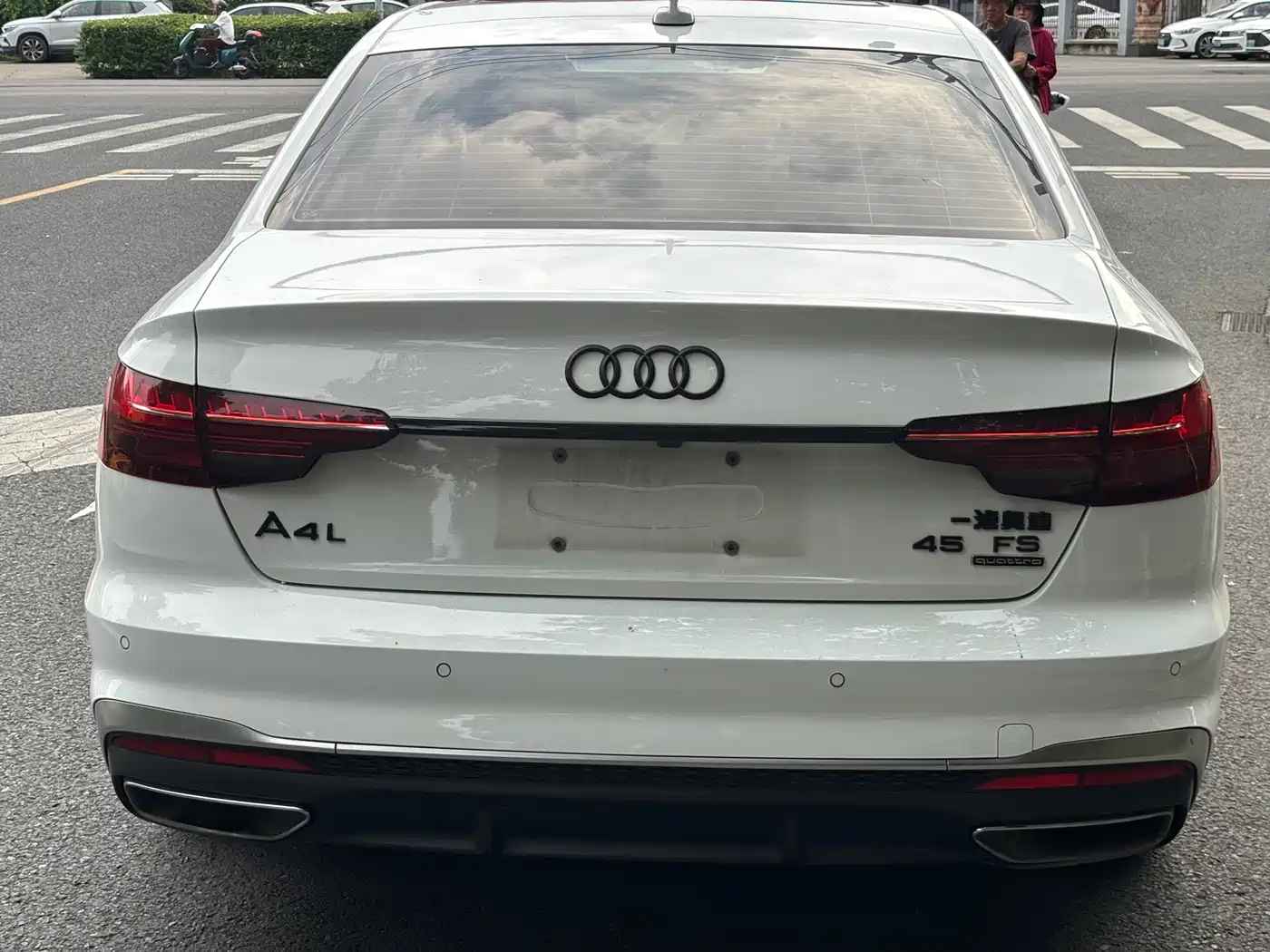 Фото 15 - Audi A4L
