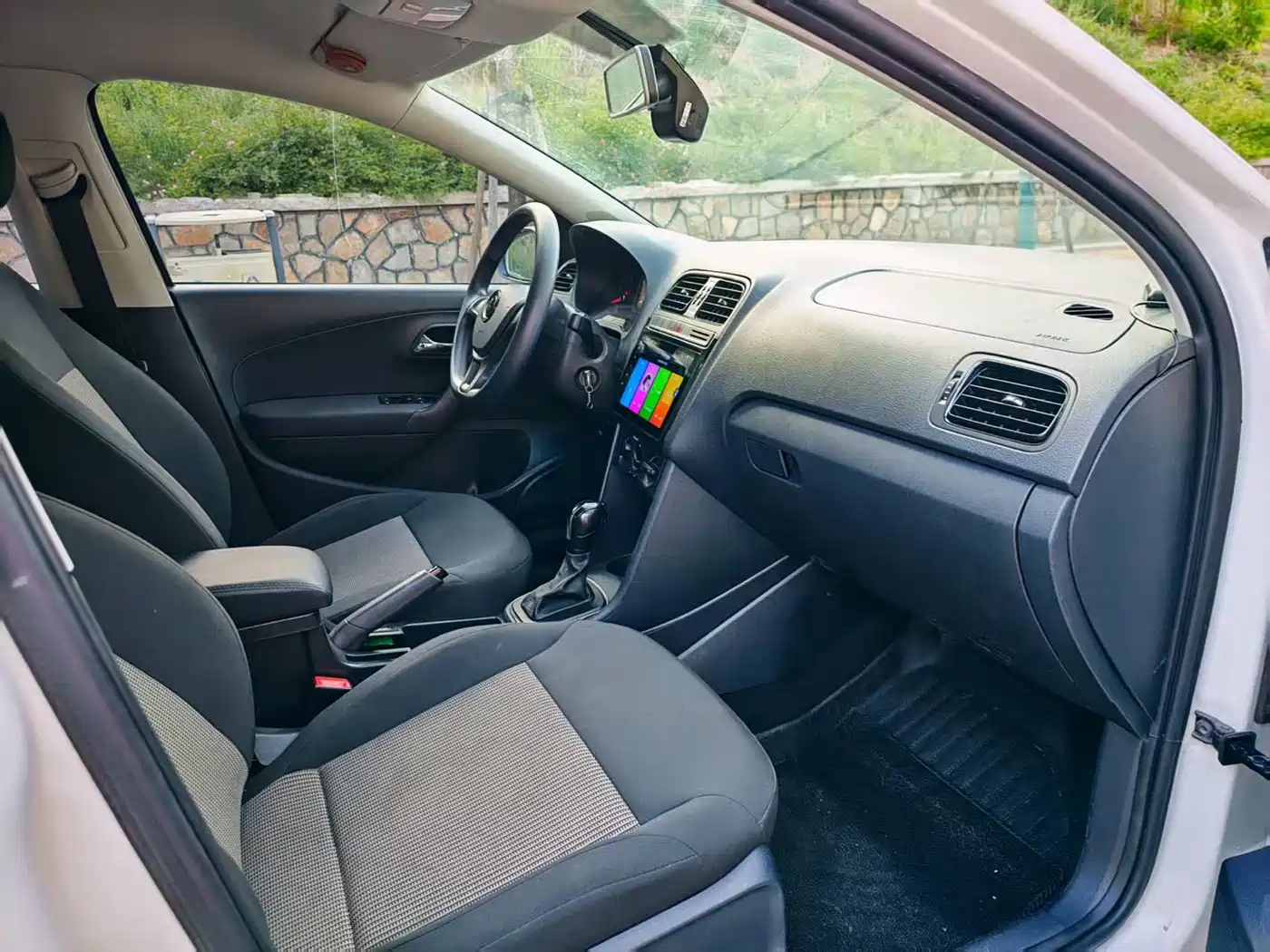 Volkswagen Polo 2016 1.4L Automatic Trend фото 7