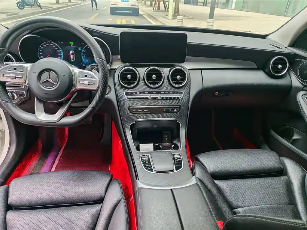 Mercedes-Benz C-Class 2020 C 260 L Sport фото 4