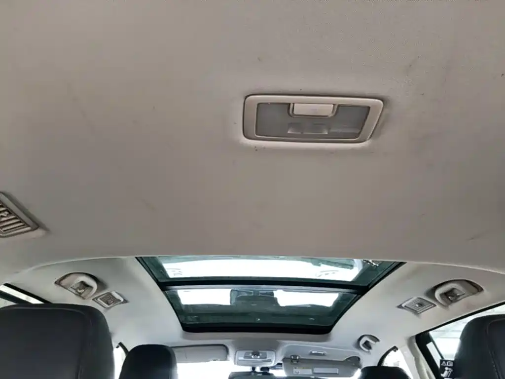 Roewe RX8 2020 2019 30T Intelligent Internet 2WD Flagship Edition