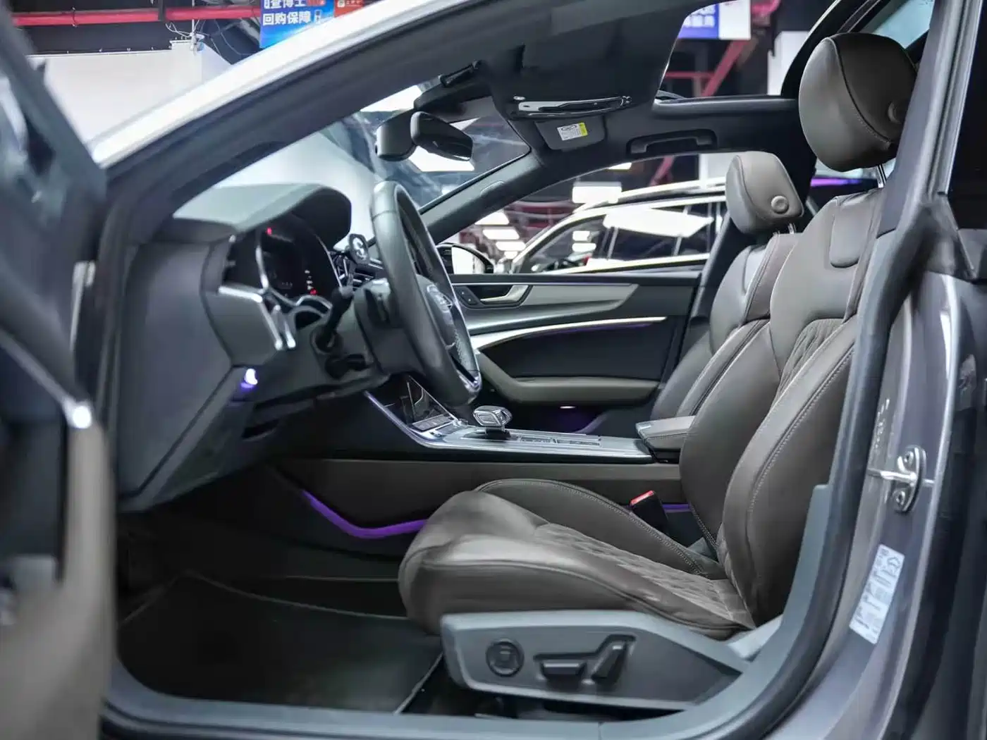 AUDI A7L
