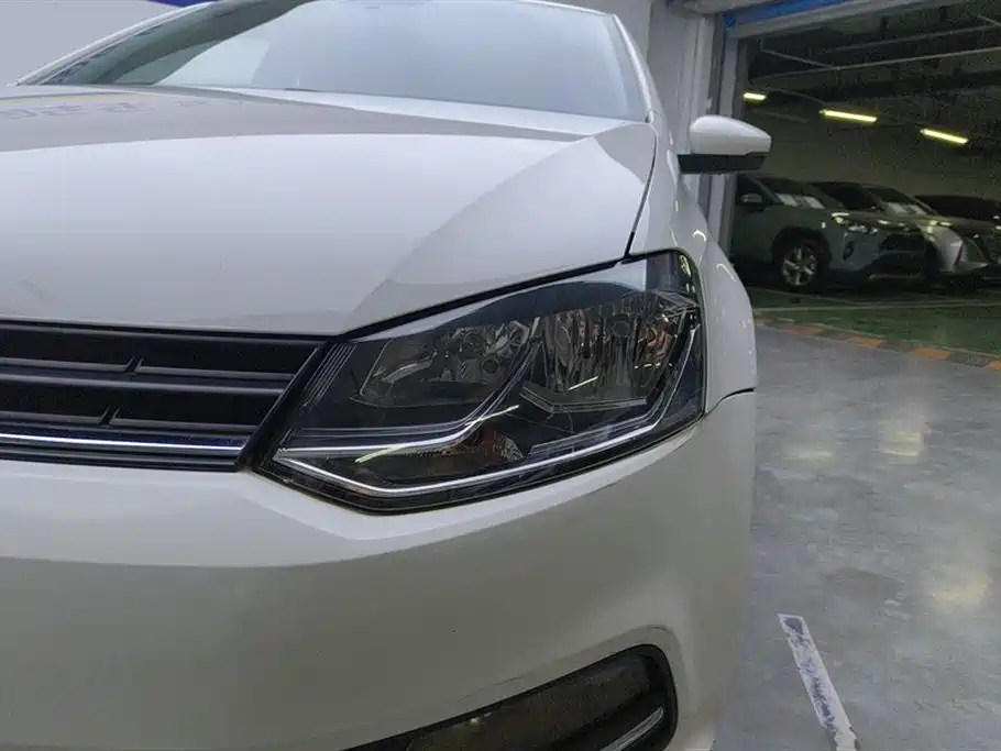 Volkswagen Polo 2016 1.6L Automatic Comfort фото 5