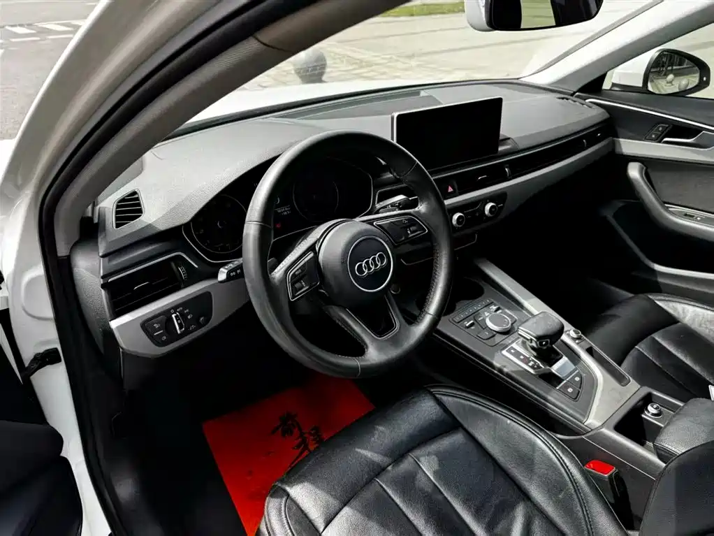 Audi A4L 2017 40 TFSI Progressive фото 4