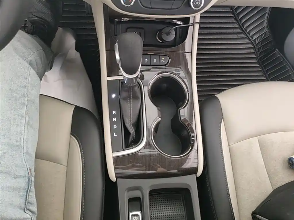 Buick Verano 2019 Sedan 15S Auto Leading фото 14