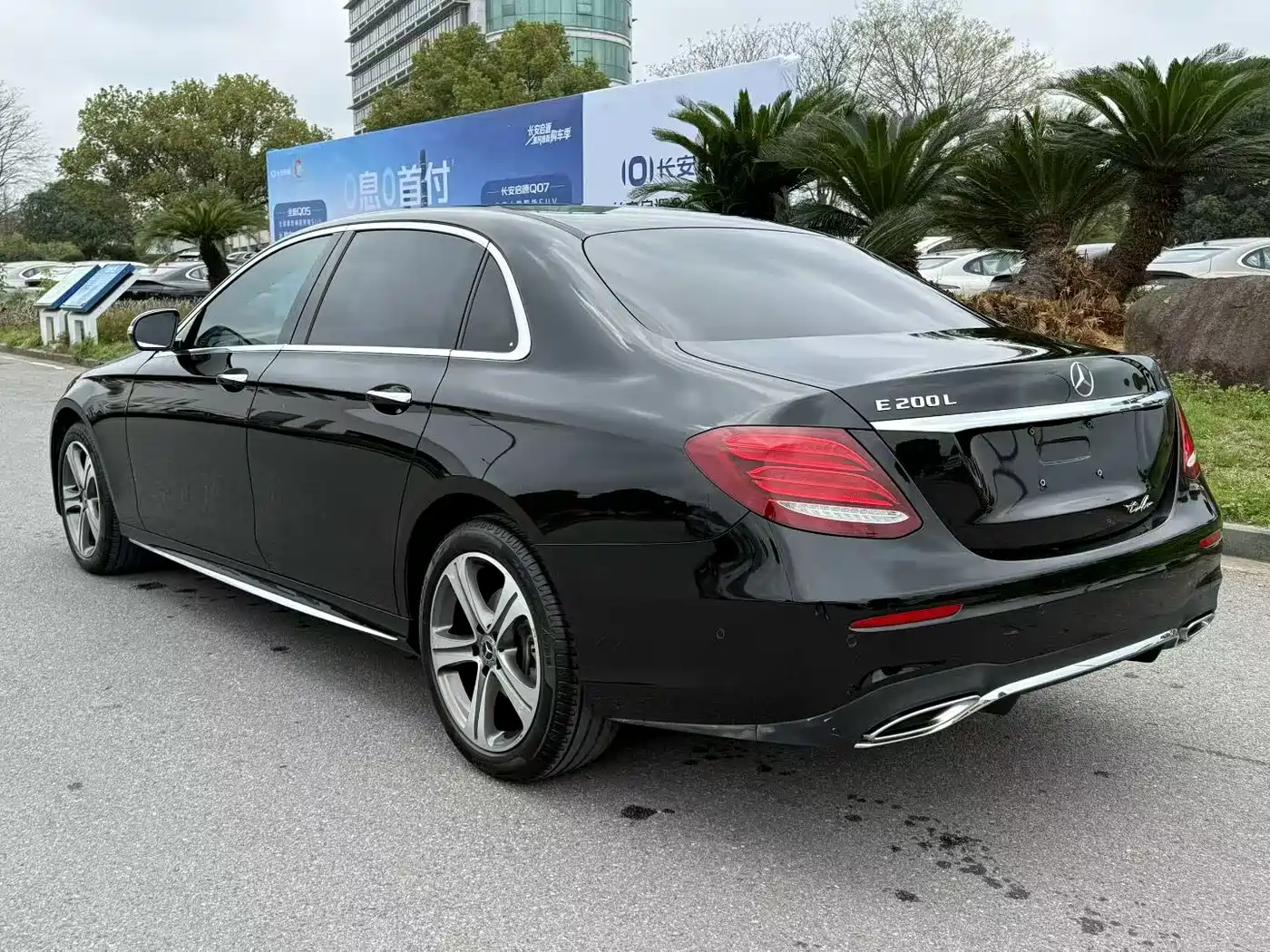 Mercedes-Benz E-Class 2018 Facelift E 200 L Sport фото 8