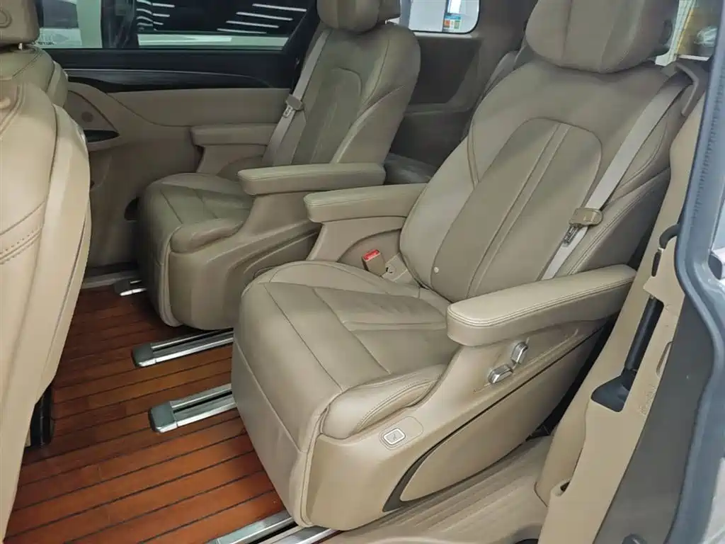 Buick GL8 2020 Model ES Landglory 653T Luxury фото 17